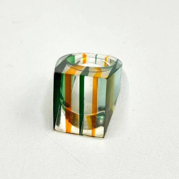 Vintage 60s Mod Lucite Dome Ring Green Yellow Retro Futuristic Size 6 - Picture 2 of 8